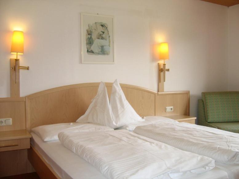 Hotel Pension Sonnenuhr Tauplitz Værelse billede